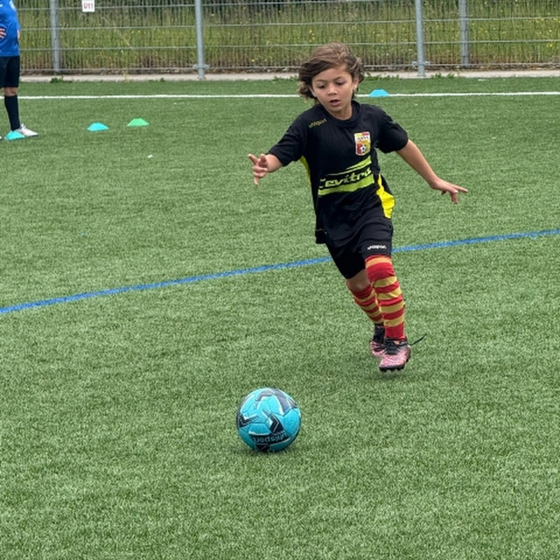 Yazn & Jamal, footballour
