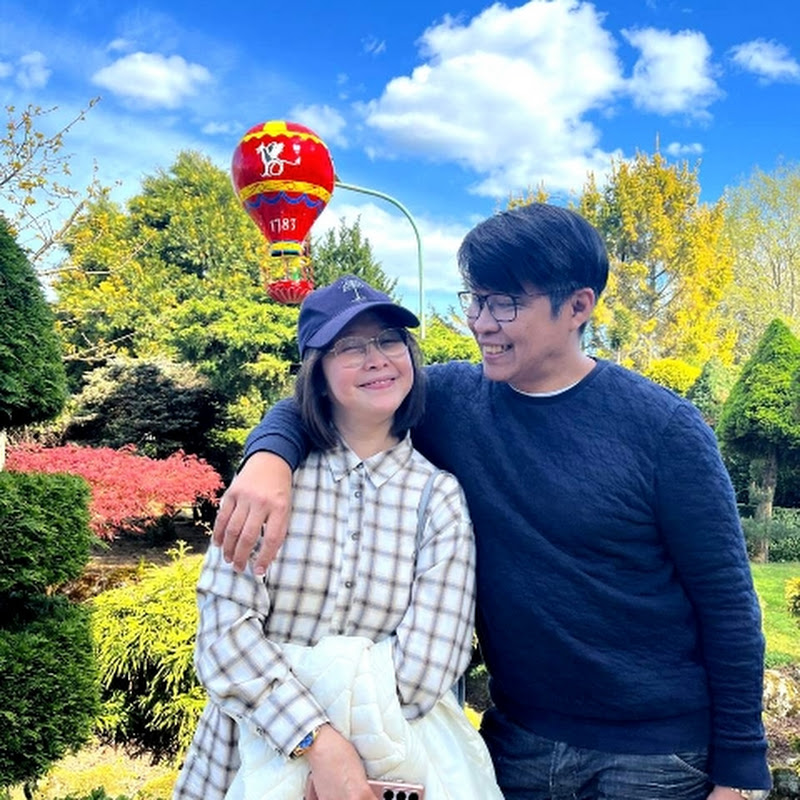 Junn & Jenny World