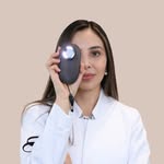 Dra. Karla Estrada Dermatóloga