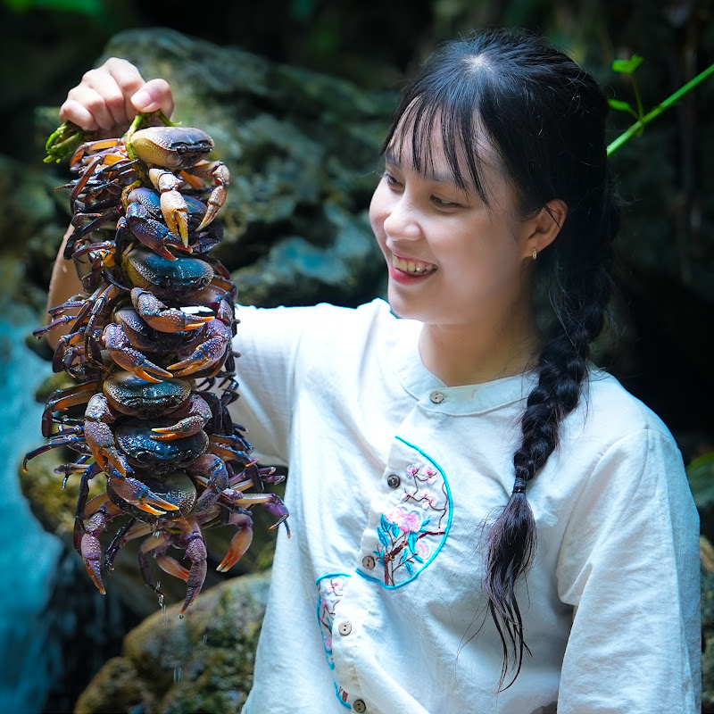 Linh - Vietnam