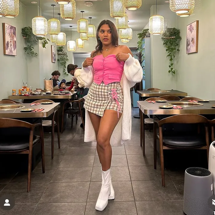 •🌺Laura🌺•