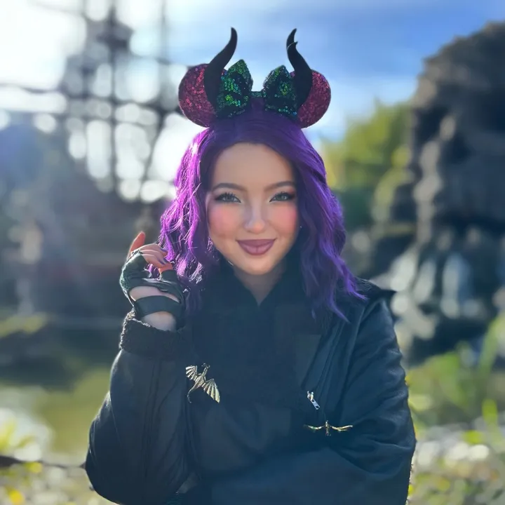 𝑹𝒂𝒉𝒊𝒎𝒂 👑