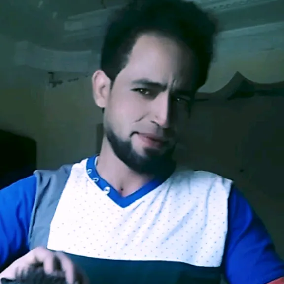 ايمن ابوالعربى