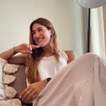 Daniella Salinas | Tarot & Wellness Coach