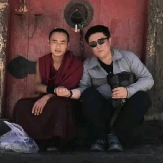 小雷哥