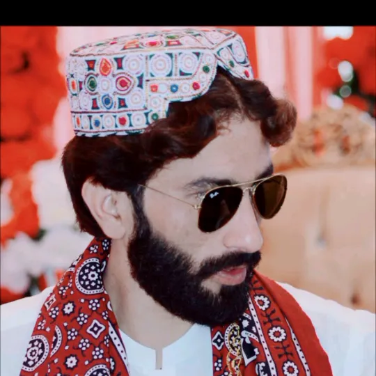 زیشان علی 👑