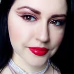 𝑳𝒊𝒑𝒔𝒕𝒊𝒄𝒌𝒔 𝒊𝒏 𝒕𝒉𝒆 𝒗𝒆𝒊𝒏𝒔