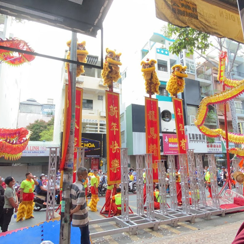 Múa Lân Ngày Tết