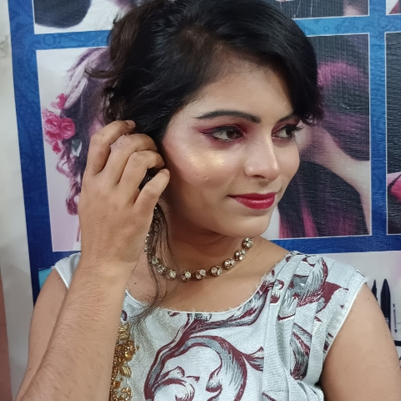 Heenaa  makeover.2M
