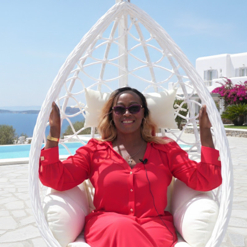 Christine Crowle | AI Architect for CEOs.