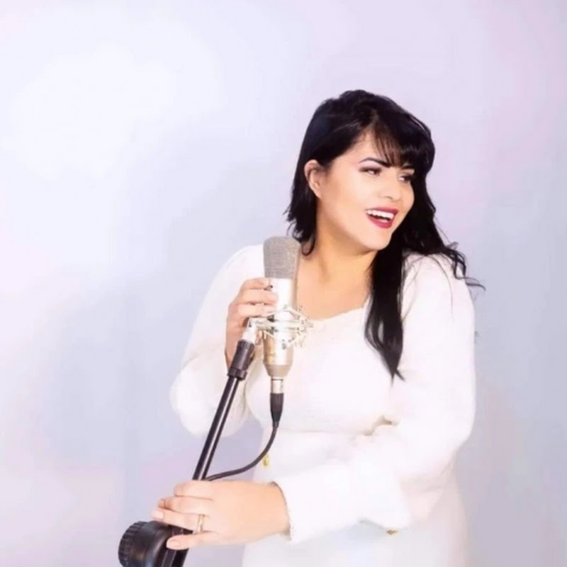 Cantora Ana Milla