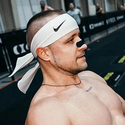 Oskar Traczyk | Hybrid Athlete
