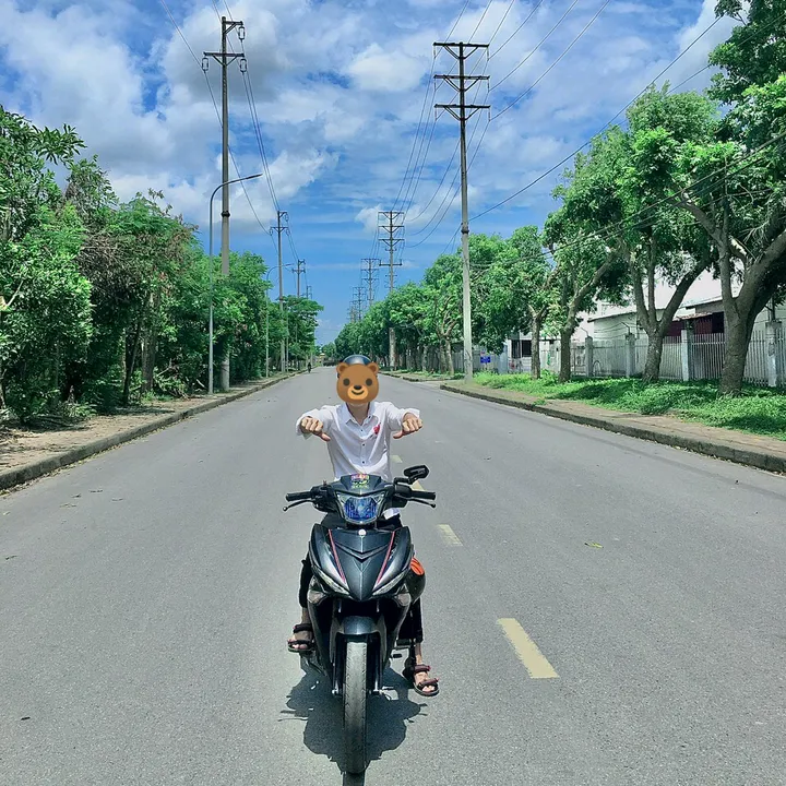 idol Yaj