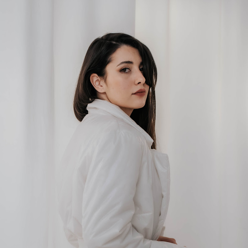 Georgiana Gogolan - Designing La Dolce Vita