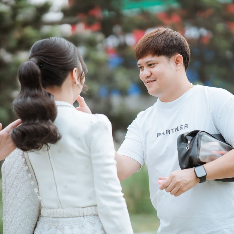 แกงจืด ช่างแต่งหน้าทำผม 