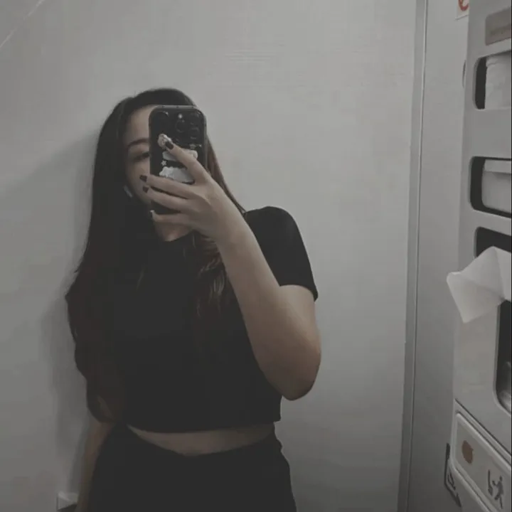 Ayl0pyu🥂