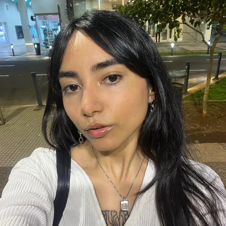 valeria 🍒