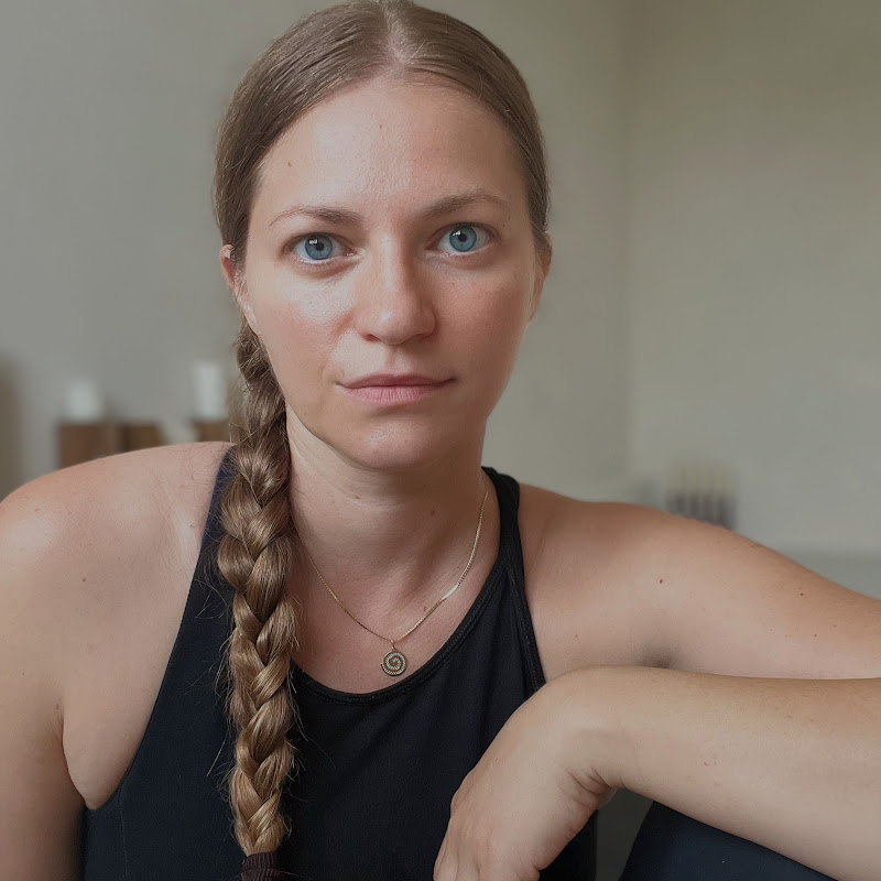 Yoga cu Alice Rosentzweig