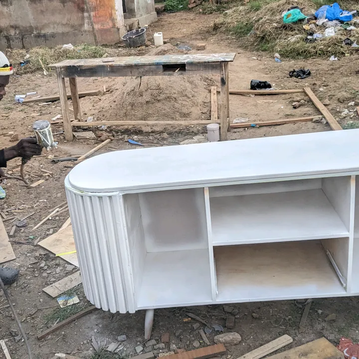 HYNKSINTERIORFURNITURE