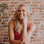 Holly Harcourt ~ Online Women’s Health Coach