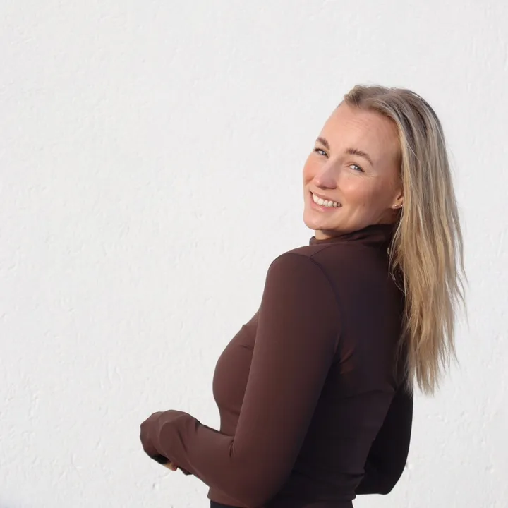 Roosa-Maria
