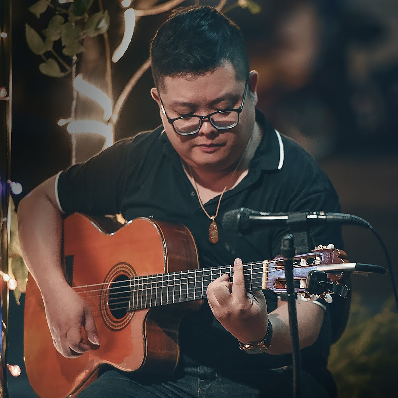 Mèo Ú Guitar