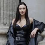 Alya • model • fashion mamma 30+