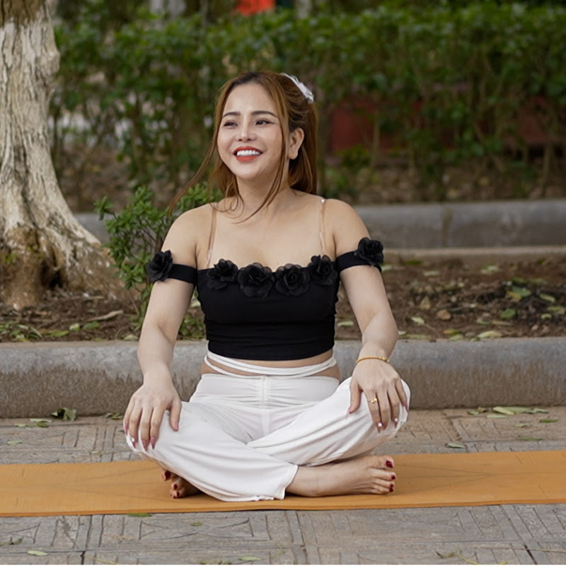 Yumi Yoga 