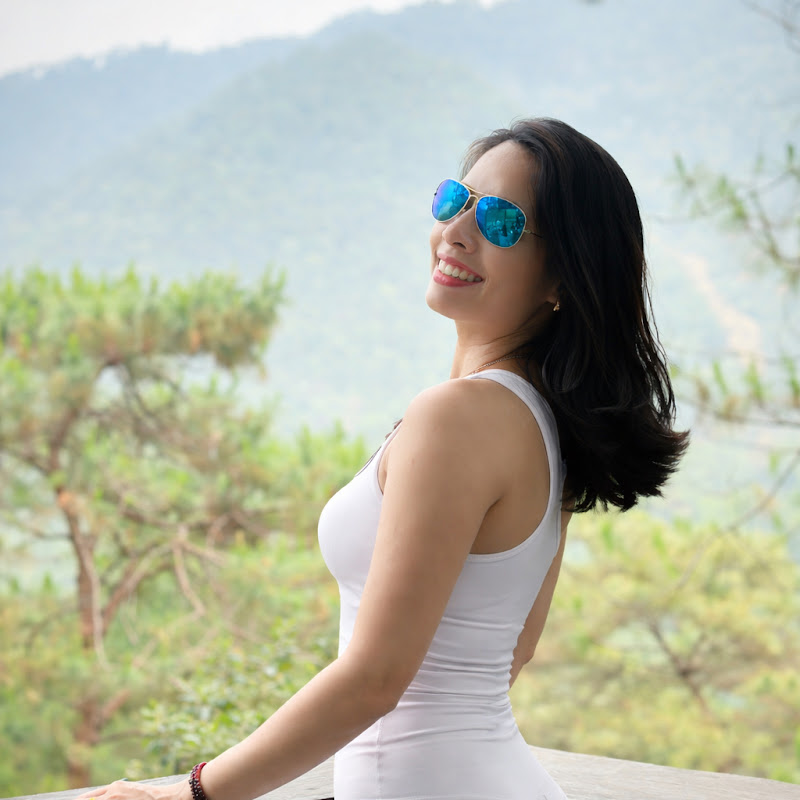 Yoga Phương Thùy