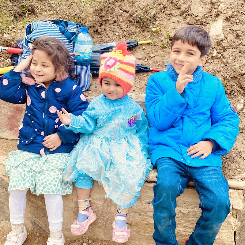 Sarim and sisters