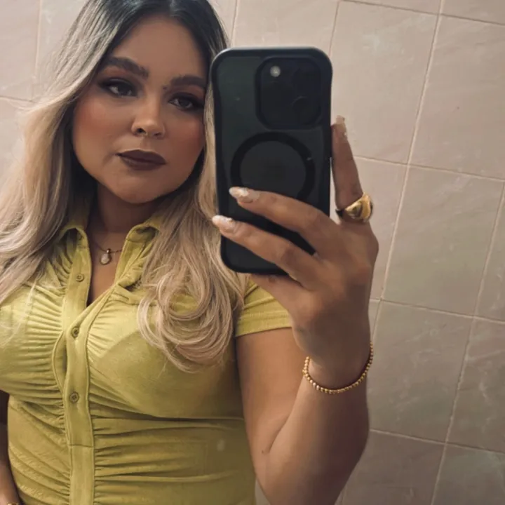 MiLy MOntoya