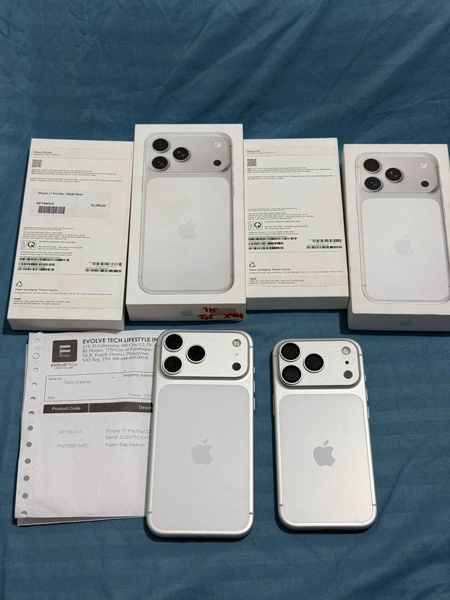 Now available: 17promax 256gb 17pro 256gb Meet up, pick up & COP via LBC Dm for interested 📩 #iphone #iphone17promax #iphone17pro #buyandsell #foryoupage 