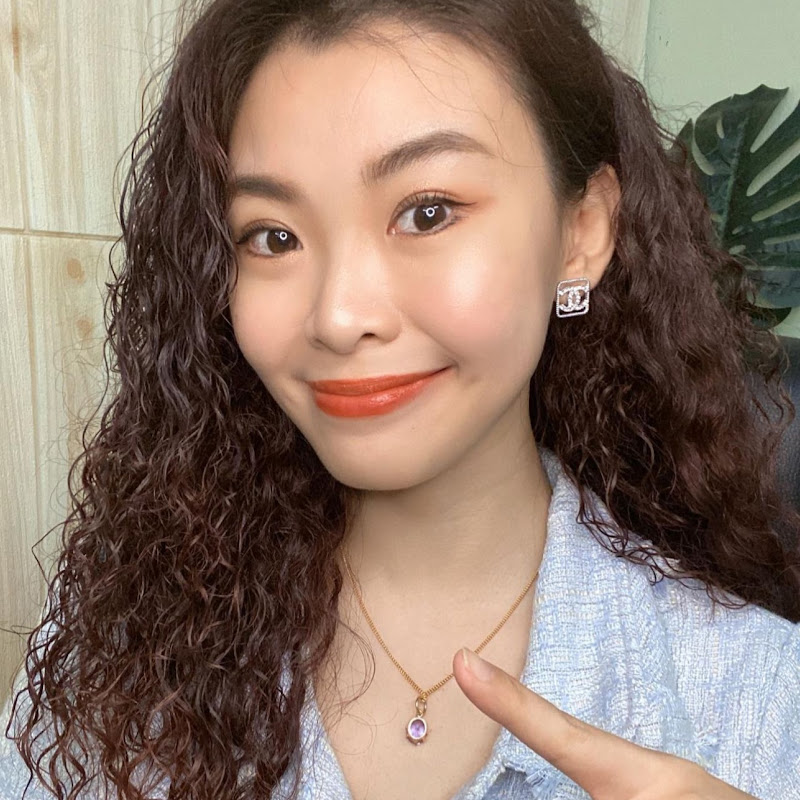IRIS 头发卷卷的爱丽丝