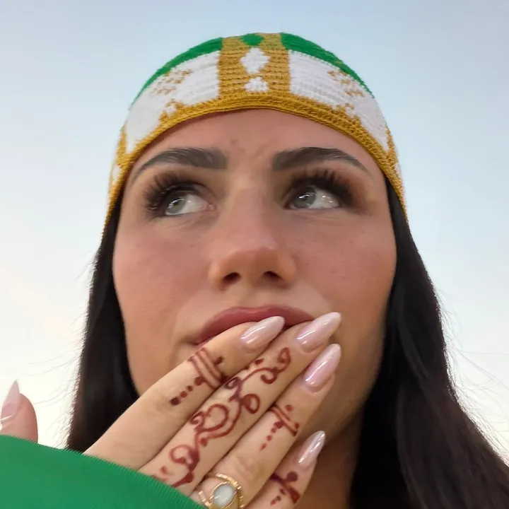 Rose Theron 🧚🏼‍♀️