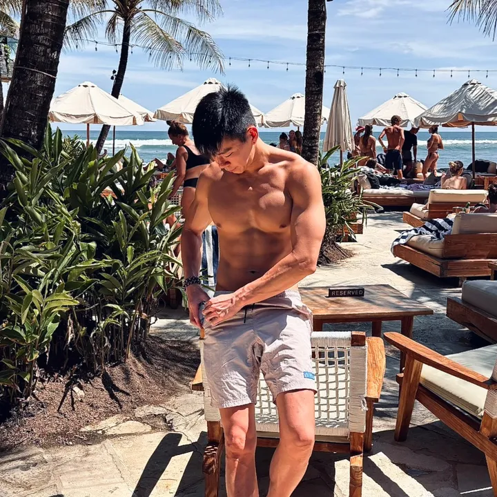 Desmond Tan