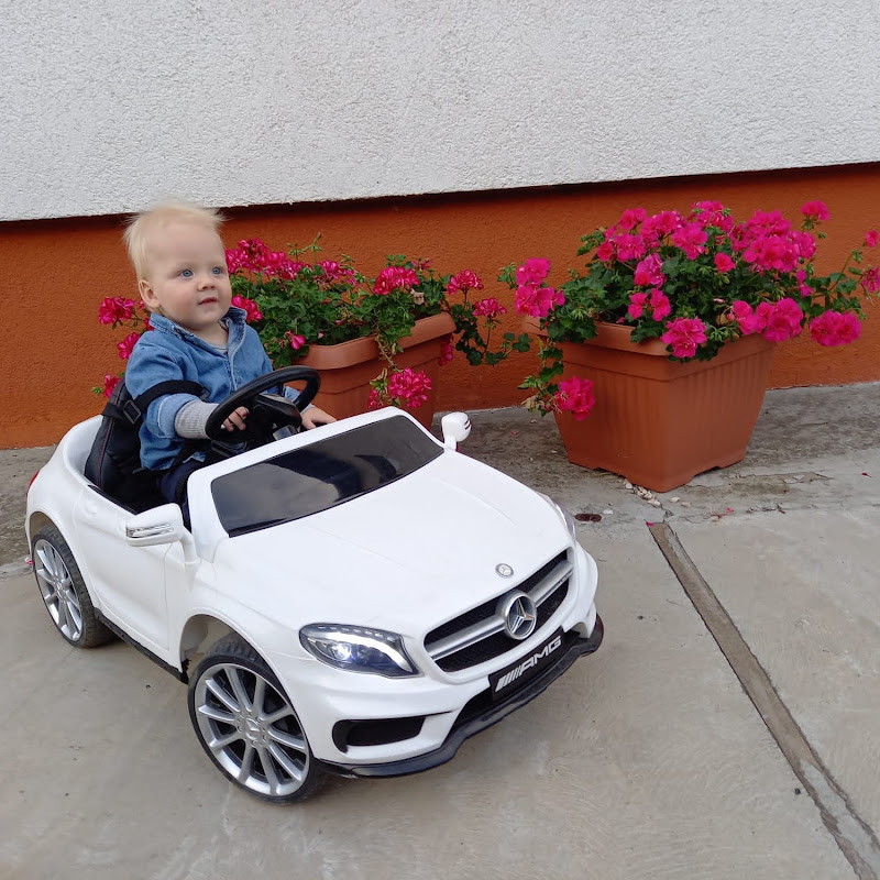 Baby Oliver Adventures
