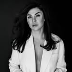 NELIA |STYLIST & MAKE-UP ARTIST NYC/NJ