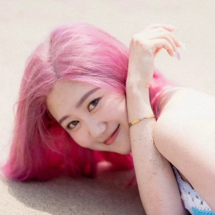 Hebe Lee 李芸 ✨