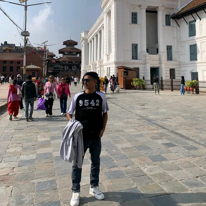 manoj thapa