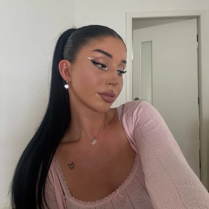 𝐚𝐝𝐫𝐢𝐚𝐧𝐚 ♡