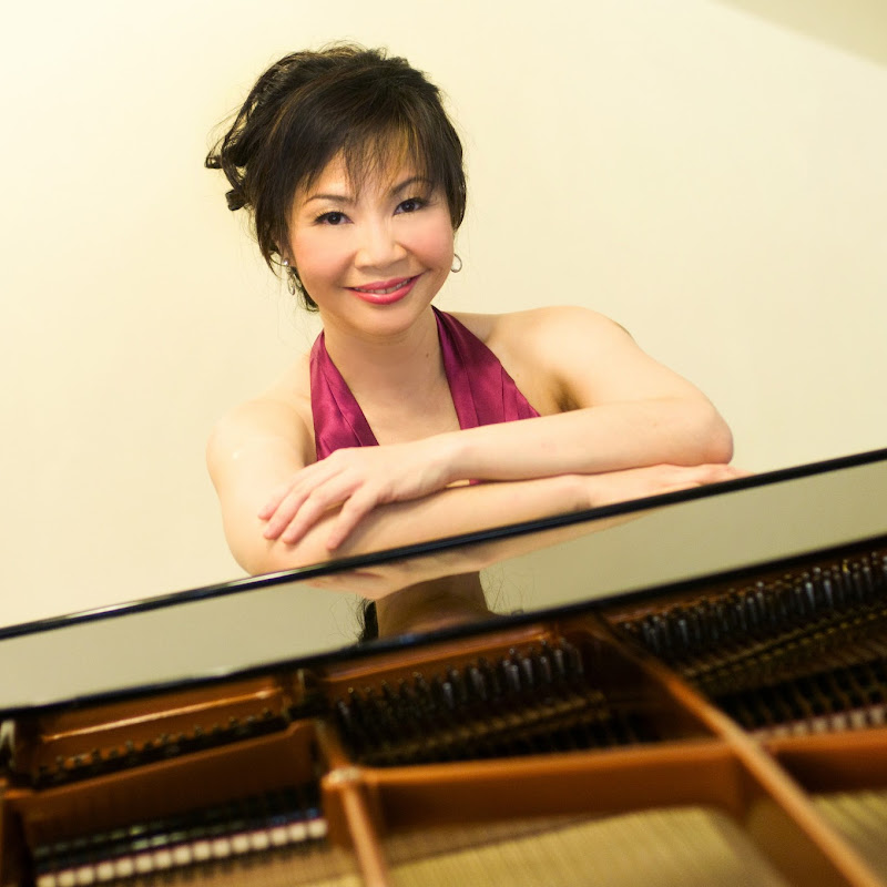 Josephine Koh - Pianist, Conductor and Music Author