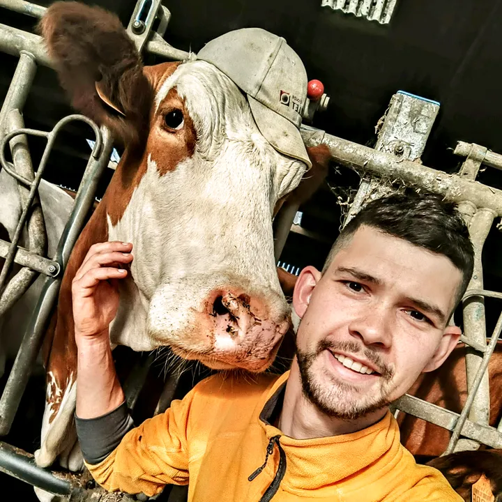 Alex_53🧑‍🌾🚜🐮