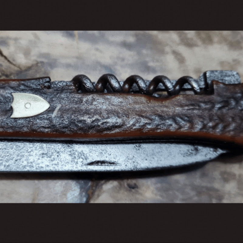 MAGB POCKET KNIVES