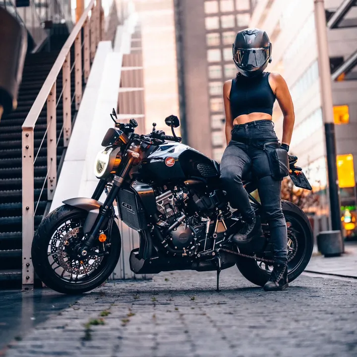 Nouk.cb1000r