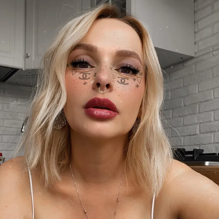 ИРА НОВИКОВА