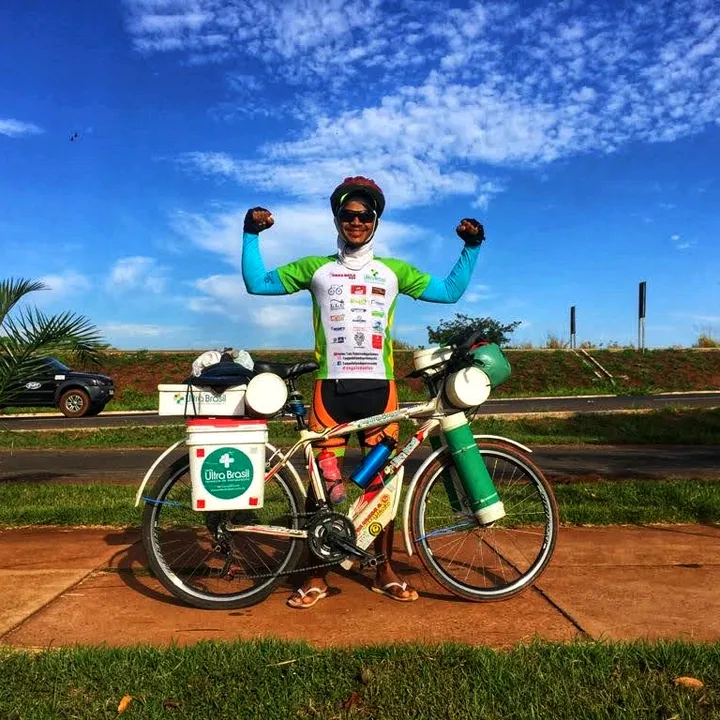 leopedalandopelomundo