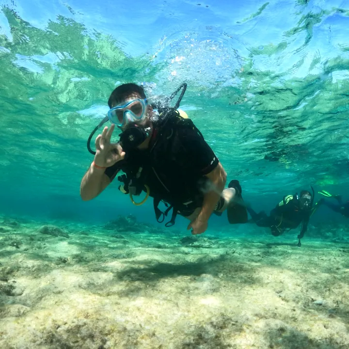 Scuba Duro