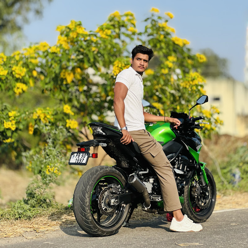 Moto talks 