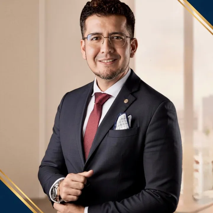 Mike | Seguros & Finanzas Ec