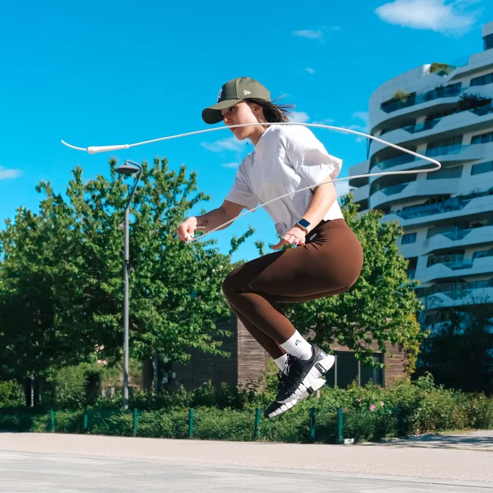dani jumps